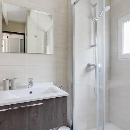Chalet Mitoyen Vue Montagne - 6 Pers. 度假居 *