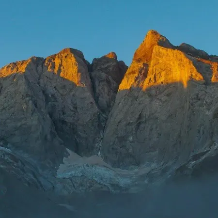 Prázdninový dům Mitoyen 3 Chambres, 60m², Belle Vue, 1km Centre-ville, Navette Ski, Parking, Terrasse - Fr-1-401-3