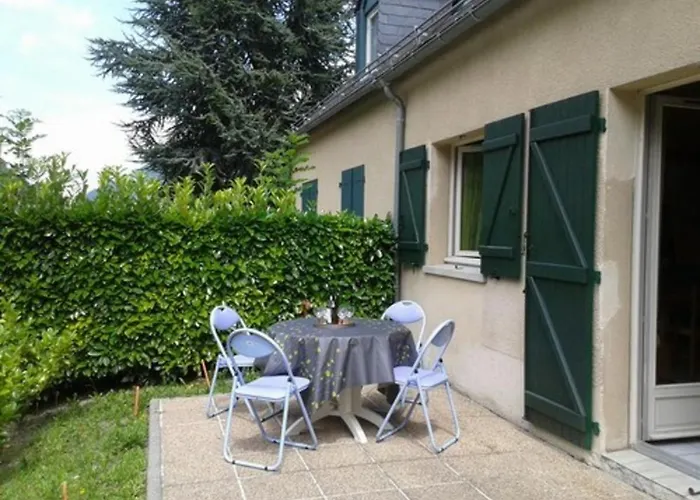 Mitoyen 3 Chambres, 60m², Belle Vue, 1km Centre-ville, Navette Ski, Parking, Terrasse - Fr-1-401-3 * Cauterets