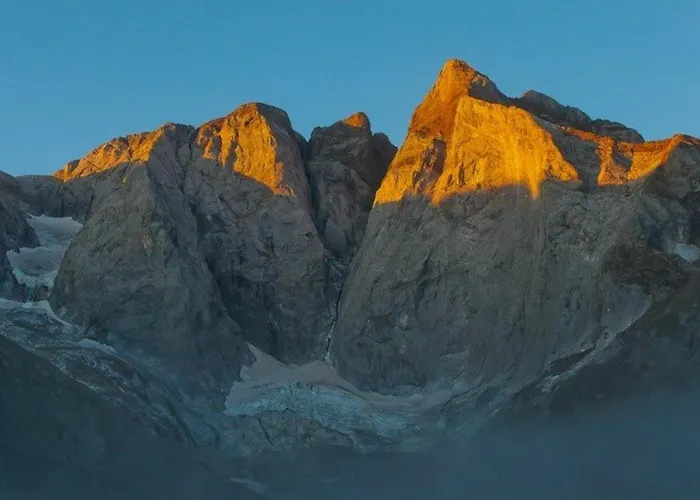 Prázdninový dům Mitoyen 3 Chambres, 60m², Belle Vue, 1km Centre-ville, Navette Ski, Parking, Terrasse - Fr-1-401-3